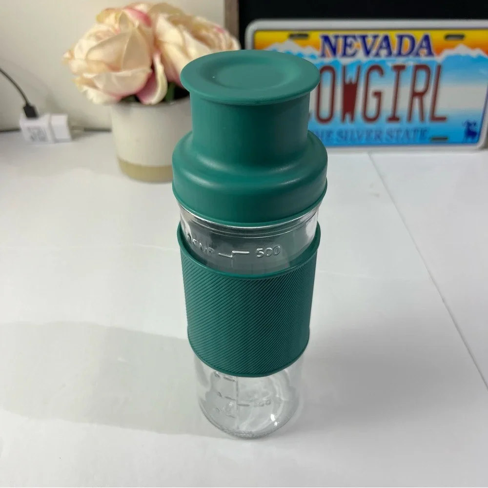 Brand New Masontops Mason Jar Cocktail Shaker‎ Kit